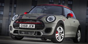 Τα MINI John Cooper Works και MINI John Cooper Works Cabrio συμμορφώνονται με το πρότυπο εκπομπών ρύπων Euro 6d-TEMP
