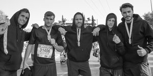 Ο Nick Youngquest με την ελληνική ομάδα Runinvictus