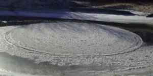 Περιστρεφόμενος δίσκος πάγου εμφανίστηκε σε ποτάμι των ΗΠΑ [βίντεο]