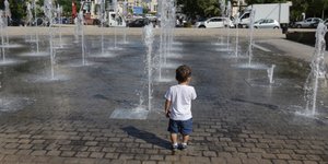 Εως τις 20 Ιουλίου οι αιτήσεις για την τρίτη δόση του επιδόματος παιδιού (Φωτογραφία: EUROKINISSI/ ΓΙΑΝΝΗΣ ΠΑΝΑΓΟΠΟΥΛΟΣ)