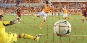 Έβαλε γκολ και έφυγε από το γήπεδο!