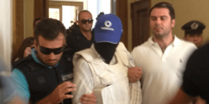 Πακιστανός: «Φοβήθηκα ότι θα με πιάσουν και της πέταξα πέντε κιλά πέτρα στο κεφά