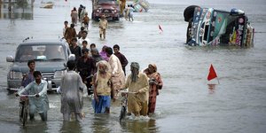 Φονικές πλημμύρες σε Ινδία και Πακιστάν -Ξεπερνούν τους 480 οι νεκροί [βίντεο]