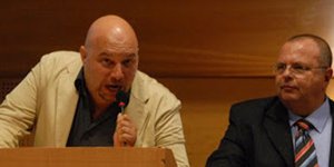 Κατεπείγουσα έρευνα μετά τις καταγγελίες για Χρυσαυγίτη ψυχίατρο που υπογράφει γ