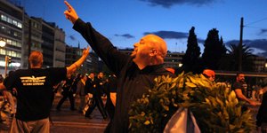 Πρόκληση Παναγιώταρου στο BBC: Στην Ελλάδα έχουμε εμφύλιο – Εμείς με τους μεταν