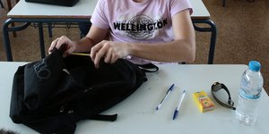 Κόντρα υπουργείου Παιδείας -ΣΥΡΙΖΑ για τις Πανελλήνιες -Στη σκιά της αυτοκτονίας