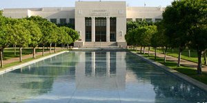 Πορνοστάρ σε ρόλο λέκτορα πανεπιστημιου: Κάνουν διαλέξεις στους φοιτητές