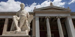 Προβληματισμός της επιστημονικής υπηρεσίας της Βουλής για το άσυλο (Φωτογραφία: EUROKINISSI/ ΓΙΑΝΝΗΣ ΠΑΝΑΓΟΠΟΥΛΟΣ)