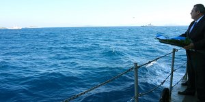 Φωτογραφία: Ο υπουργός Εθνικής Αμυνας στα ίμια/ mod.mil.gr