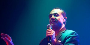 Τα μπουζούκια πήγαν στην Αυστραλία -Οι Ελληνες ομογενείς αποθεώνουν τον Λευτέρη