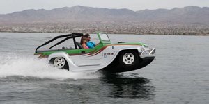 Το αμάξι που γίνεται... ταχύπλοο μέσα σε δεκαπέντε δευτερόλεπτα [εικόνες]