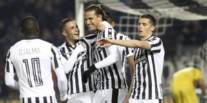 Πάρτι στην Τούμπα για τους «ασπρόμαυρους» / Φωτογραφία: Eurokinissi