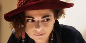 Ολίγον σαλάτα στον ΣΥΡΙΖΑ: Ο Γλέζος στην ευρωβουλή διώχνει την υποψήφια Μάνια Πα