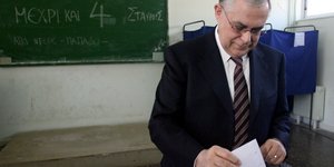 Παπαδήμος: Σήμερα κρίνεται το μέλλον της Ελλάδας [βίντεο]