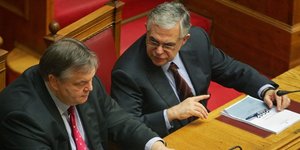 Παπαδήμος: «Δεν θα γίνει στάση πληρωμών στην Ελλάδα»