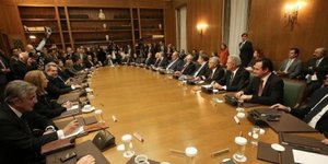 Eνέκρινε τη δημόσια πρόσκληση για το PSI το υπουργικό συμβούλιο