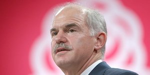 Ο Γιώργος Παπανδρέου ζήτησε πάλι άδεια απουσίας στο εξωτερικό [βίντεο]