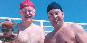 Τα «μακροβούτια» του Παπανδρέου στη θερμενόμενη πισίνα του ΟΑΚΑ