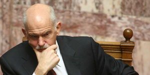 Guardian: Ο Παπανδρέου στις εκλογές στηρίζει τον Αντώνη Σαμαρά