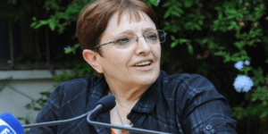 Παπαρήγα: «Μιλάμε πλέον για μαζική πείνα και εξαθλίωση του λαού»