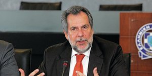 Kαι ο Χρήστος Παπουτσής στην κούρσα της διαδοχής για το ΠΑΣΟΚ;