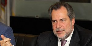 Αποσύρει την υποψηφιότητα του ο Χρήστος Παπουτσής;