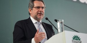 Παπουτσής: Θέτω υποψηφιότητα για πρόεδρος του ΠΑΣΟΚ