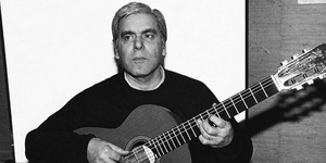 Λίγα λόγια για τον σπουδαίο Λάκη Παππά: Οι φίλοι του μεγάλου ερμηνευτή μιλάνε γι