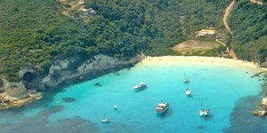 Τα πάνε μπροστά στο κύμα -Μικραίνει η απόσταση για ανέγερση ξενοδοχειακών μονάδω