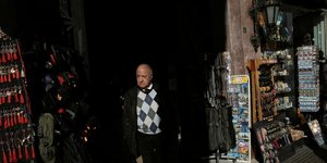 Σε έναν φαύλο κύκλο ύφεσης οδηγεί η υπερφορολόγηση σύμφωνα με την ΤτΕ/ Φωτογραφία: Sooc