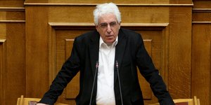 O πρόεδρος της Επιτροπής Αναθεώρησης