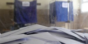 Υπό κράτηση εκλογική αντιπρόσωπος της ΝΔ για νοθεία