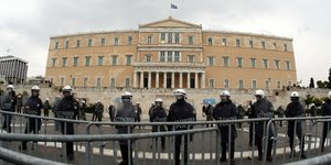 Παρέλαση των ΜΑΤ την Κυριακή στο Σύνταγμα