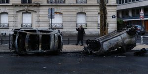 Εικόνες καταστροφής στο Παρίσι/ Φωτογραφία: AP- Thibault Camus