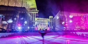 Ο Χριστουγεννιάτικος Κόσμος του Κέντρου Πολιτισμού Ίδρυμα Νιάρχος/ Facebook: Νίκος Καρανικόλας & Πελαγία Καρανικόλα