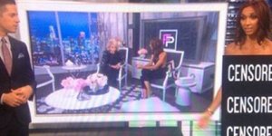 Πασίγνωστη τηλεπαρουσιάστρια βγήκε γυμνή στην εκπομπή της [βίντεο]