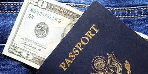 Πόσα πληρώνουν οι πλούσιοι για δεύτερο διαβατήριο -Φωτογραφία: Shutterstock