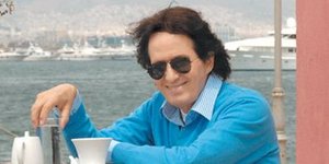 Πασχάλης μαινόμενος: Δεν θα με κρίνουν εμένα δύο καρακάξες