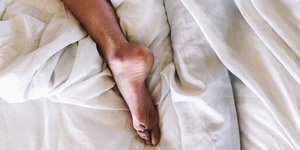 Ο λόγος που πρέπει να στεγνώνετε τα πέλματά σας με σεσουάρ (Φωτογραφία: Unsplash)