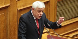 Παυλόπουλος: Η ιδεολογία και η μεθοδολογία των Χρυσαυγιτών είναι ίδια με του Χίτ