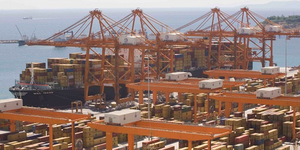 H COSCO ενδιαφέρεται για το 60% του λιμανιού του Πειραιά