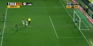 Τσακώθηκε με τον συμπαίκτη του για ένα πέναλτι και τελικά το έχασε [βίντεο]