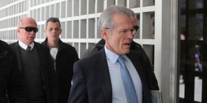 Εισαγγελική παρέμβαση για ΔΕΚΟ που δεν μείωσαν μισθούς στελεχών