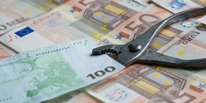 Έρχεται νέο «ψαλίδι» στις συντάξεις αμέσως μετά τις εκλογές