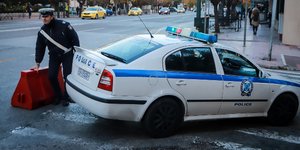 Περιπολικό της ΕΛ.ΑΣ. στο κέντρο της Αθήνας 