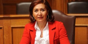 Κατερίνα Περλεπέ: Αν έβρισκα τον Παπανδρέου θα τον πλάκωνα στις σφαλιάρες