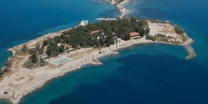 Για 20 χρόνια νοικιάζεται η χερσόνησος Πεζονήσι στην Ερέτρια