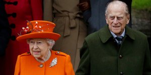 Η βασίλισσα Ελισάβετ με τον πρίγκιπα Φίλιππο (Φωτογραφία: AP/ Alastair Grant)