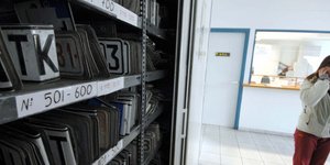 Πινακίδες τέλος μετά από 18 μήνες - Φωτογραφίες: EUROKINISSI/ΘΑΝΑΣΗΣ ΚΑΛΛΙΑΡΑΣ