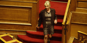 «Μπηχτές» Πιπιλή για το σεξισμό στη Βουλή: Οι βουλευτίνες έχουν κατινίστικες συμ